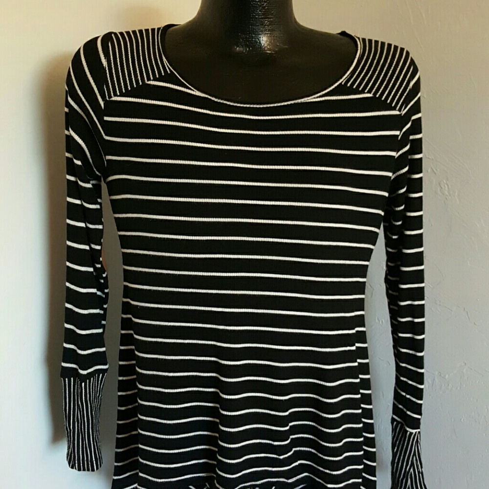 Staccato women top tunic assimetric strips long sleeve white black size M